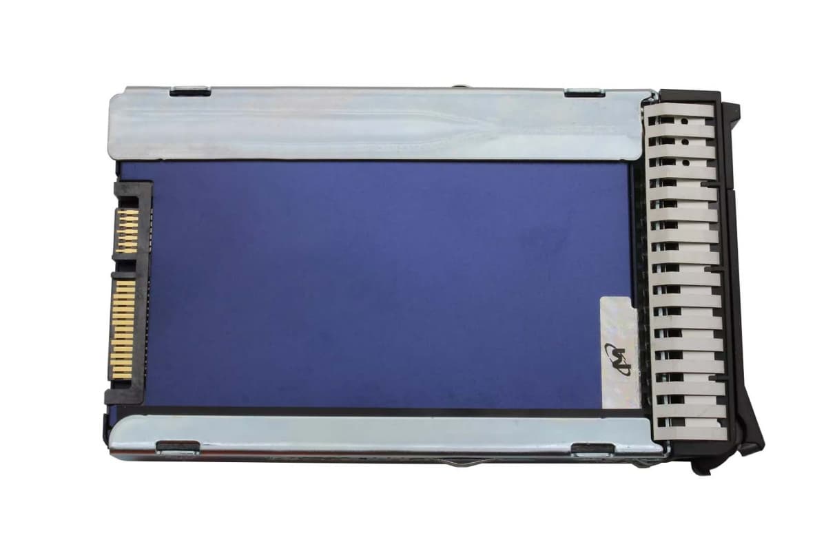 Жесткий диск Lenovo 7SD7A05761 3.84TB SATAIII 2,5" SSD