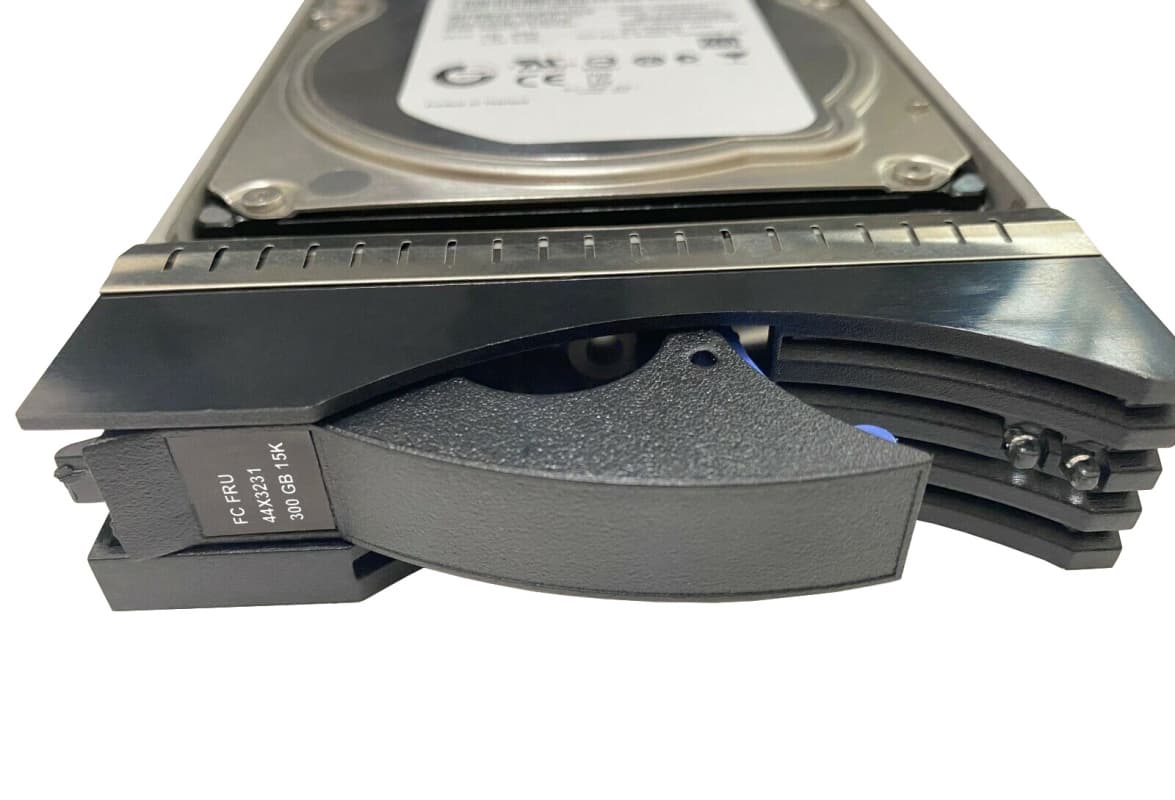 Жесткий диск IBM 44X3231 300Gb  Fibre Channel  3,5" HDD