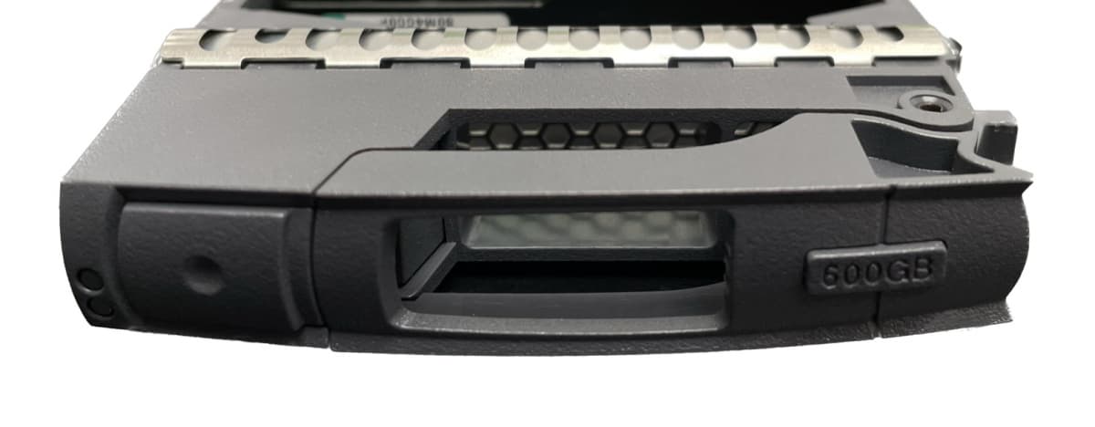 Жесткий диск Network Appliance X422A-R5 600Gb  SAS 2,5" HDD