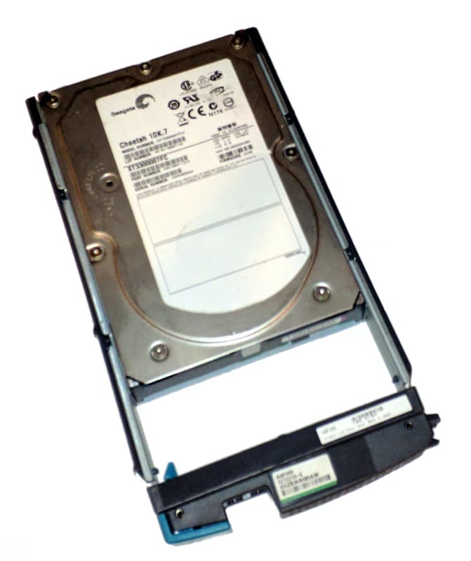 Жесткий диск Hitachi 3272219-E 300Gb  Fibre Channel  3,5" HDD