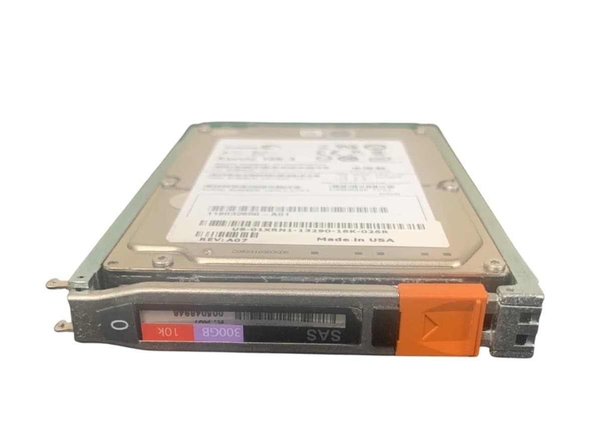 Жесткий диск  EMC 300Gb 10000 SAS 2.5" HDD 005048946
