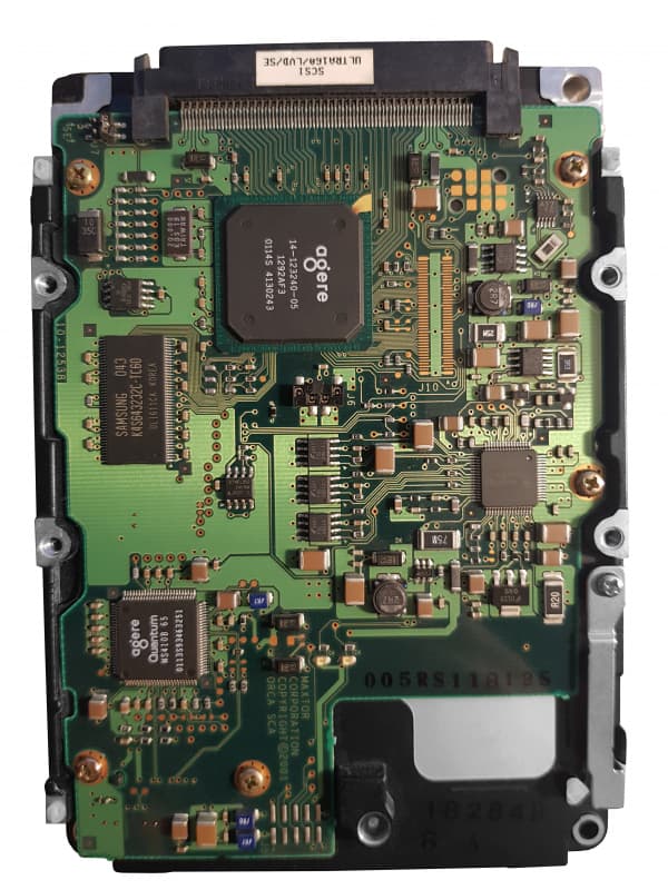 Жесткий Диск Quantum KW18J011 18,4Gb 10000 SCSI 3,5" HDD