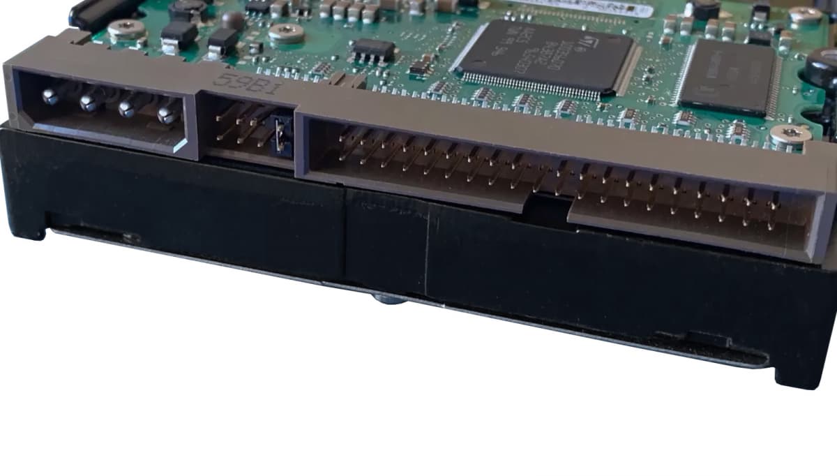 Жесткий диск Seagate 9Y7283 250Gb 7200 IDE 3.5" HDD