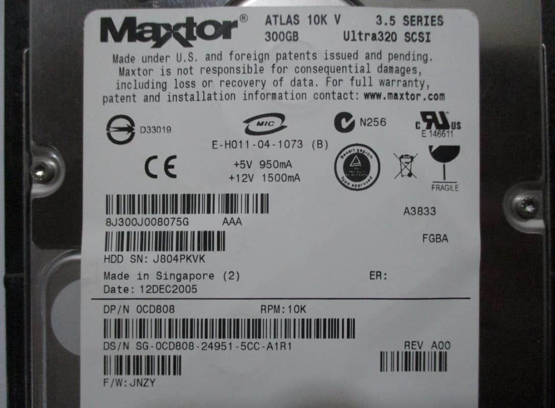 Жесткий диск Dell CD808 300Gb  U320SCSI 3.5" HDD