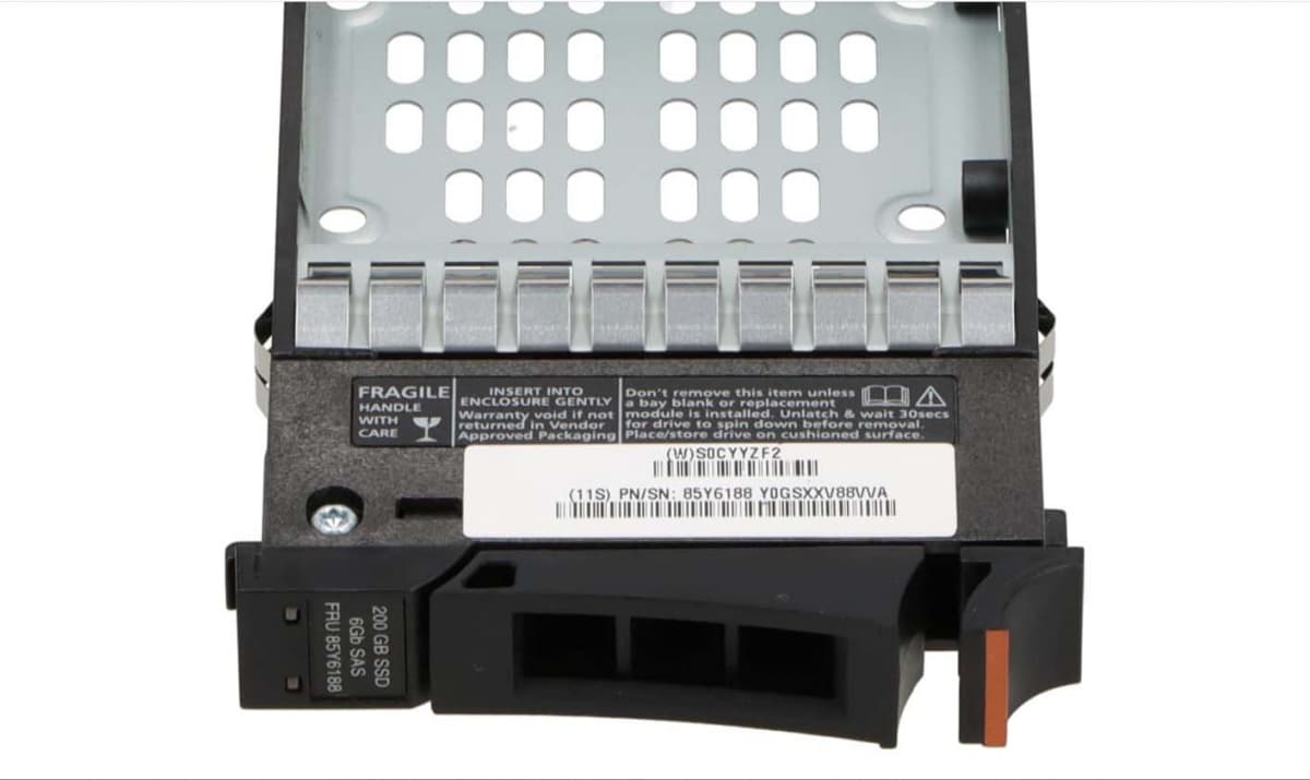 Жесткий диск IBM 85Y6188 200Gb  SAS 2,5" SSD