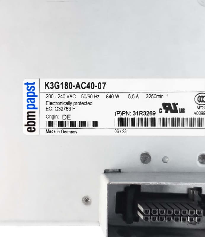 Вентилятор IBM 31R3337 220v