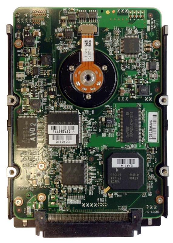 Жесткий диск Hitachi 17R6390 147Gb  U320SCSI 3.5" HDD