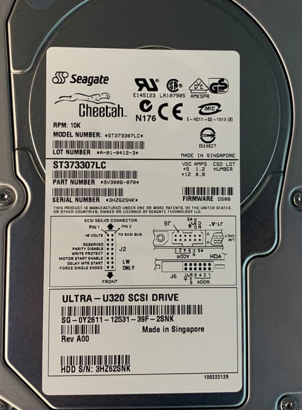 Жесткий диск Dell 0Y2611 73Gb U320SCSI 3.5" HDD