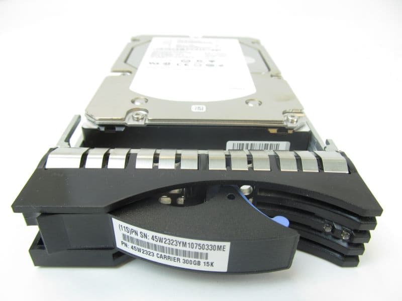 Жесткий диск IBM 45W3381 146Gb  Fibre Channel  3,5" HDD