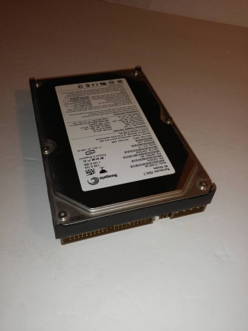 Жесткий диск Seagate 9E2003 36,7Gb  U160SCSI 3.5" HDD